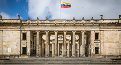 Colombia sotto shock: attentato al senatore Miguel Uribe a Bogot